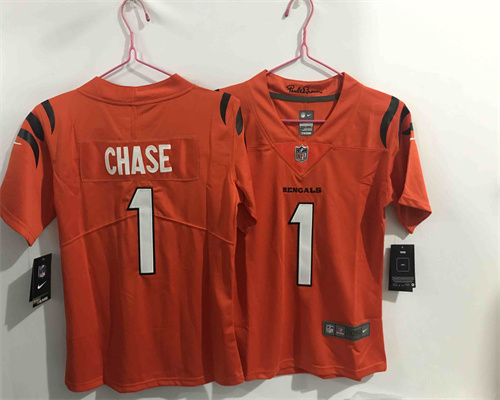 Women Nike Bengals 1 Ja'Marr Chase Orange 2021 NFL Draft Vapor Untouchable Limited Jersey
