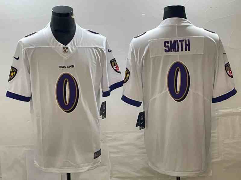 Men's Baltimore Ravens #0 Roquan Smith White Vapor Untouchable Limited Football Stitched Jersey