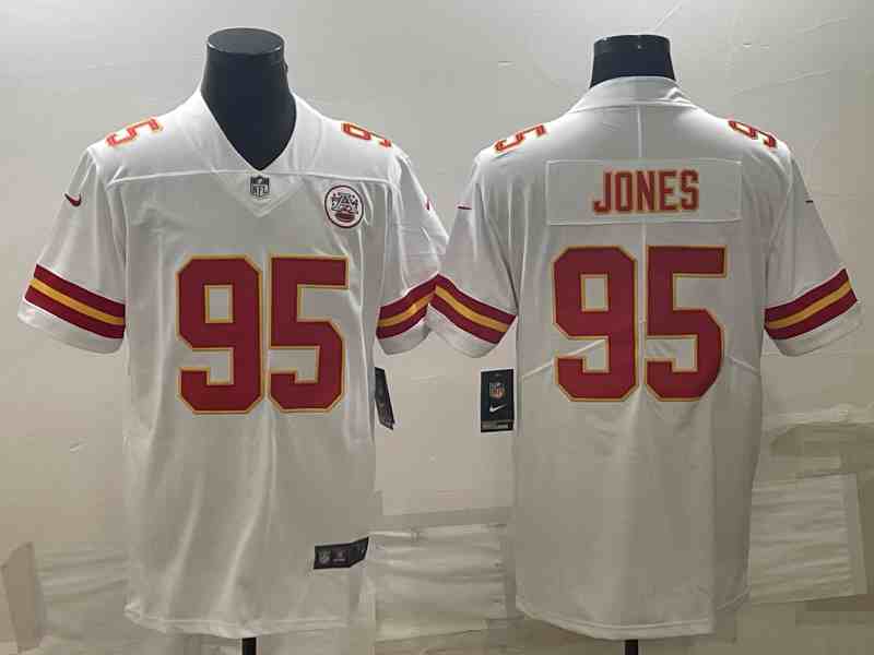 Men's Kansas City Chiefs #95 Chris Jones White Vapor Untouchable Limited Stitched Jersey