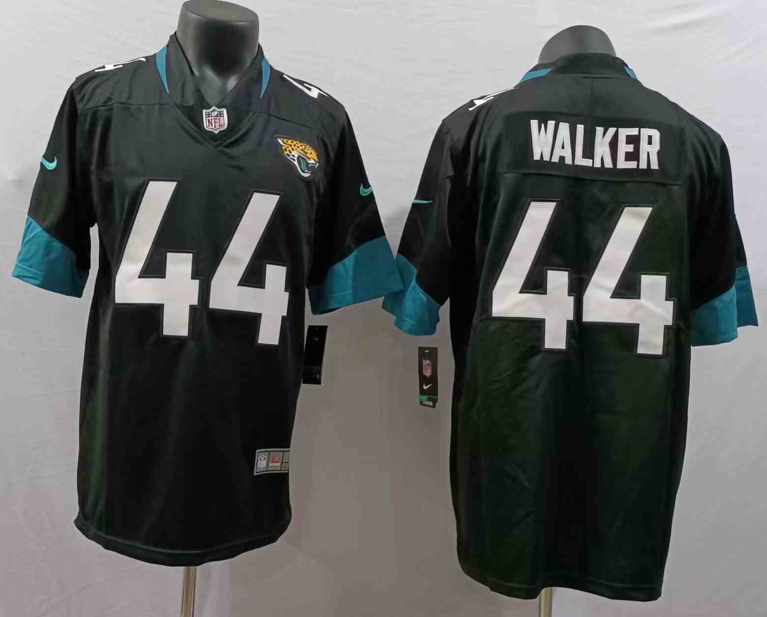 Men's Jacksonville Jaguars #44 Travon Walker Black Vapor Untouchable Limited Stitched Jersey