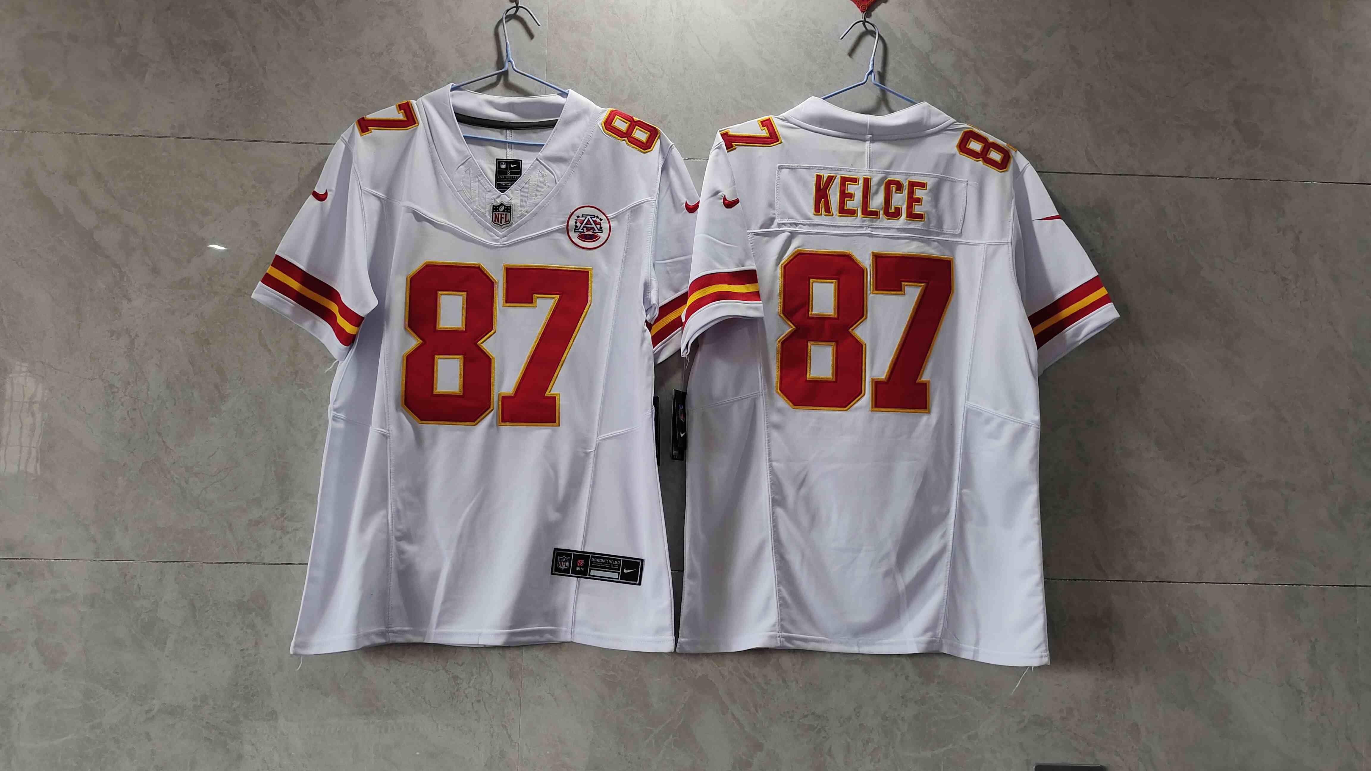 Men’s Kansas City Chiefs #87 Travis Kelce White 2023 F.U.S.E. Vapor Untouchable Limited Stitched Jersey