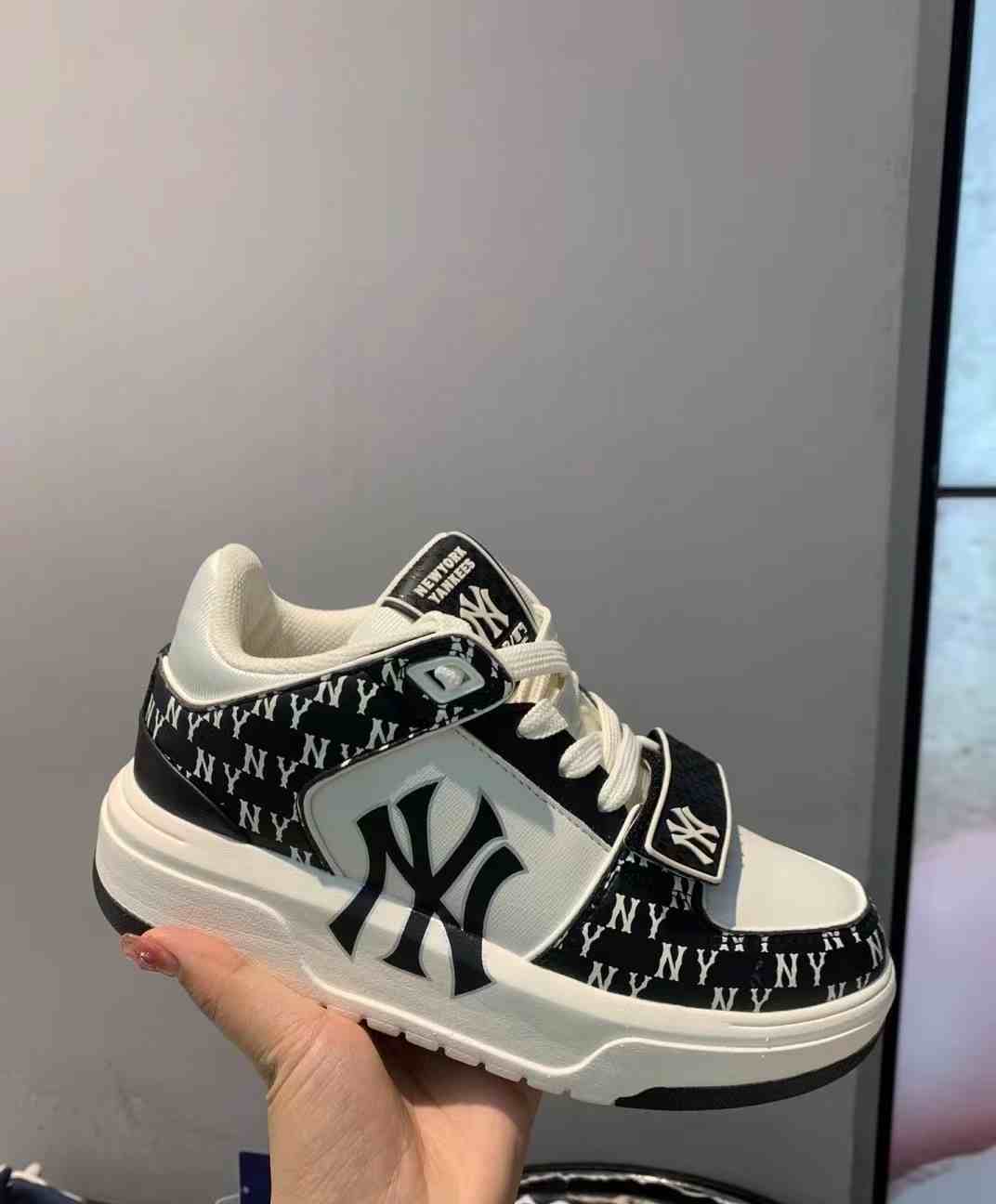 MLB Chunky Liner New York Yankees SHOES-1