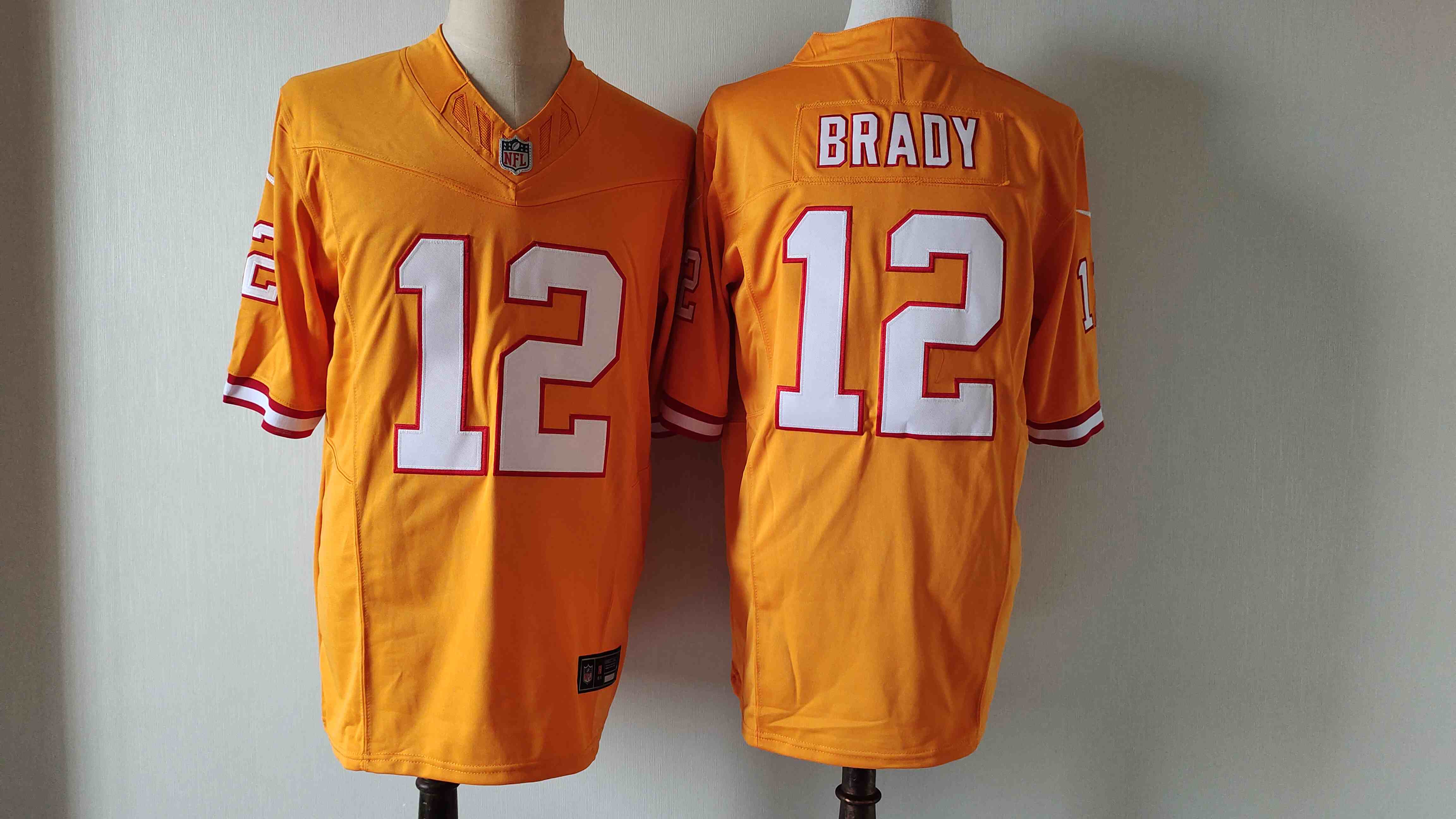 Men's Tampa Bay Buccaneers #12 12 Tom Brady Orange 2023 F.U.S.E. Vapor Limited Throwback Stitched Football Jersey