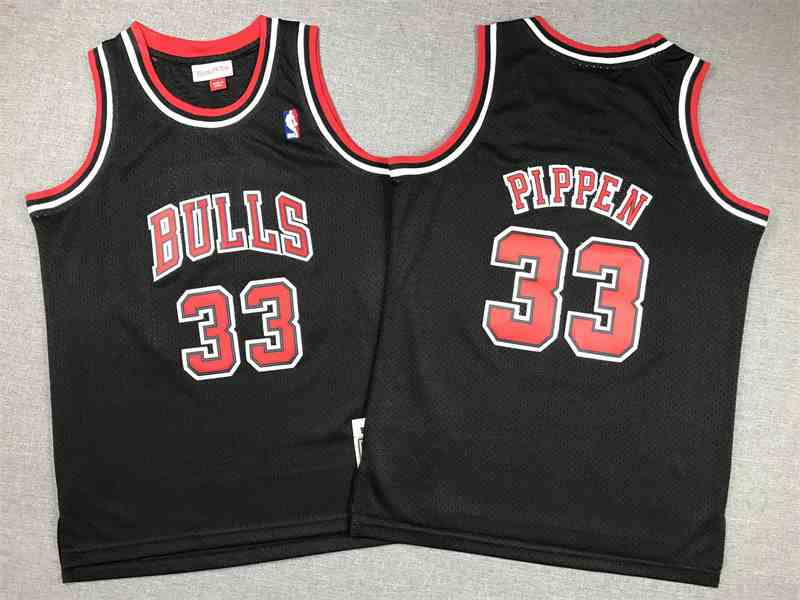 Youth Chicago Bulls #33 Scottie Pippen 1997-98 Black Hardwood Classics Jersey